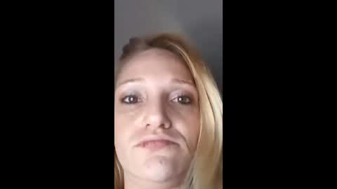 Julie Nicole online show from November 6, 12:22 pm