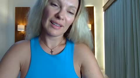 Beautifulkollette online show from September 30, 3:06 pm