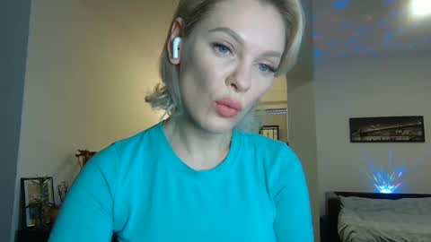Beautifulkollette online show from January 16, 11:15 am