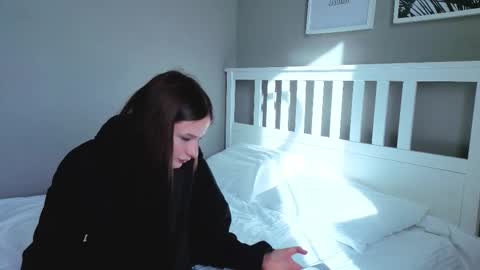 Snapshot of beauty_crown_baby chatting on October 19, 7:43 am beauty_crown_baby online show from October 19, 7:43 am