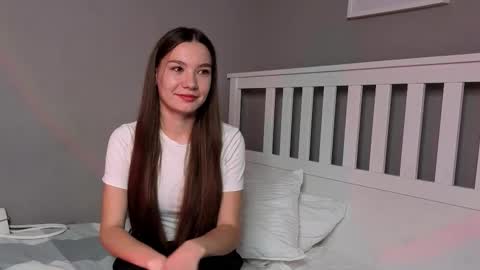 Snapshot of beauty_crown_baby chatting on September 21, 1:32 pm beauty_crown_baby online show from September 21, 1:32 pm