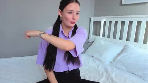 Snapshot of beauty_crown_baby chatting on October 21, 7:45 am beauty_crown_baby online show from October 21, 7:45 am