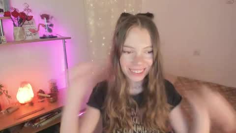 Eliise online show from April 3, 2:04 pm