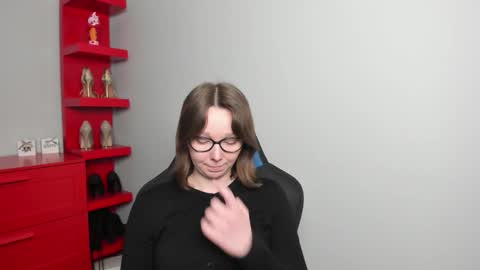 Zoe online show from March 11, 7:23 am