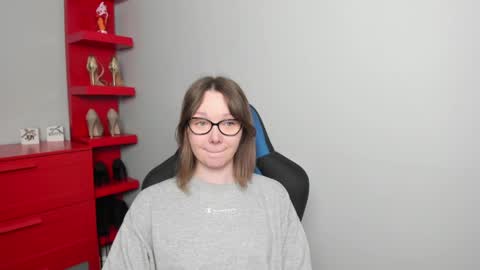 Zoe online show from April 3, 5:49 am