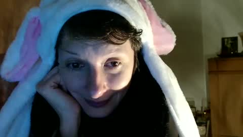 Raluca online show from December 1, 9:39 pm