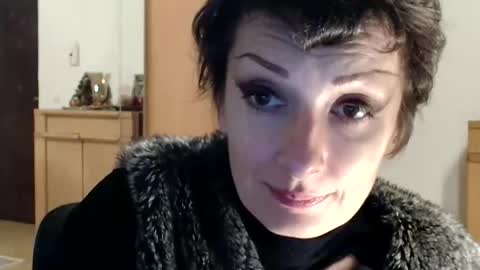 Raluca online show from November 30, 9:30 pm