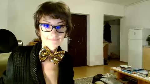 Raluca online show from December 18, 7:19 pm