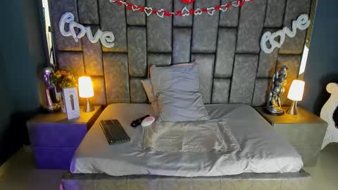 Snapshot of becca_scotts chatting on September 24, 1:21 pm becca scotts online show from September 24, 1:21 pm