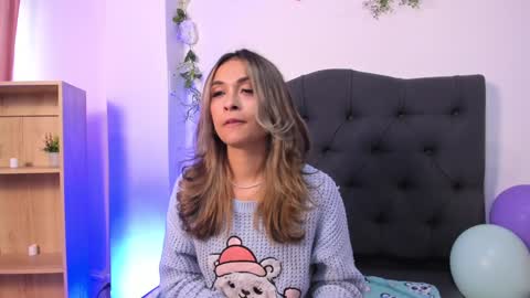 beccamilanni online show from December 6, 12:49 pm
