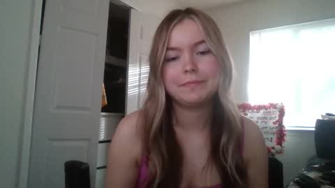 beccatastyy online show from April 22, 11:13 pm