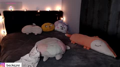 Marzhie online show from December 20, 7:34 am