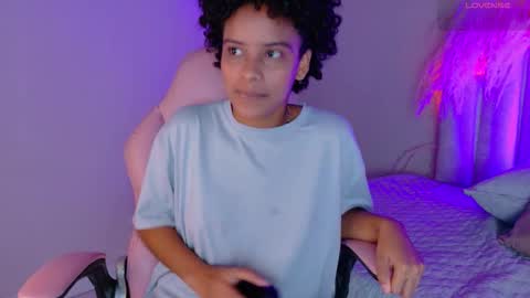 Beecckkkaaa online show from March 5, 2:13 pm