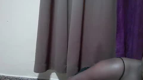 Snapshot of bee_arrie chatting on October 3, 3:50 pm nasha online show from October 3, 3:50 pm