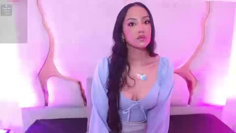 BELLA online show from September 24, 3:33 pm