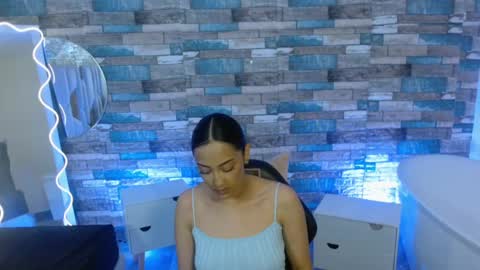 Snapshot of beella_tay1 chatting on September 11, 3:01 pm BELLA online show from September 11, 3:01 pm