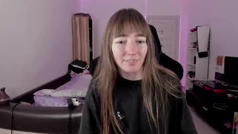 Lisa online show from September 15, 12:13 pm