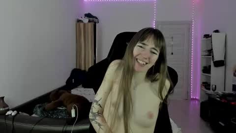 Lisa online show from October 19, 5:04 pm