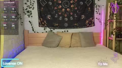 Snapshot of bekky_hammon chatting on September 19, 3:05 am Bekky online show from September 19, 3:05 am