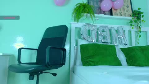 Snapshot of belamiller chatting on October 3, 11:48 am BELA online show from October 3, 11:48 am