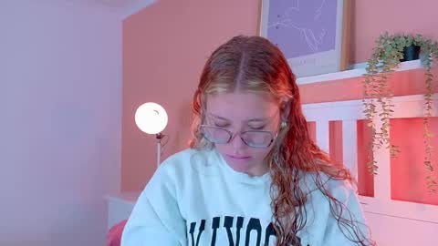 Snapshot of belamiller chatting on September 24, 11:53 am BELA online show from September 24, 11:53 am