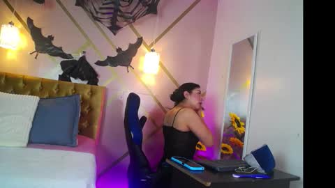 Beleaht Pleasure online show from October 6, 12:00 pm