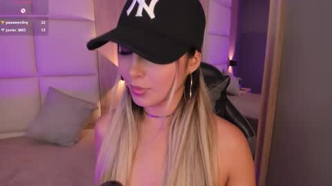 Bella cam online show from September 13, 9:12 pm