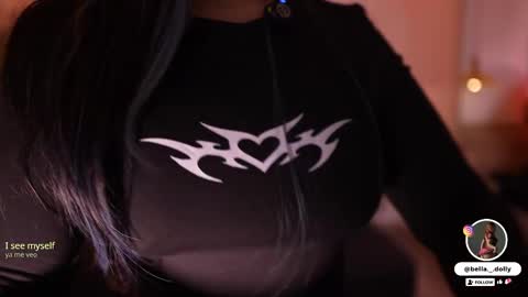 Snapshot of bella__donne chatting on October 7, 11:47 am    online show from October 7, 11:47 am