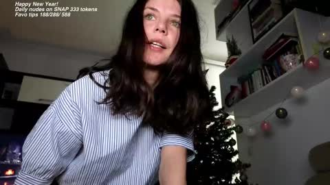 Snapshot of bella_alice chatting on January 3, 1:14 pm Alicia Belvedere online show from January 3, 1:14 pm