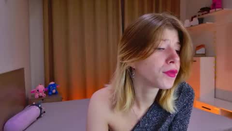 Bella online show from October 24, 11:45 pm