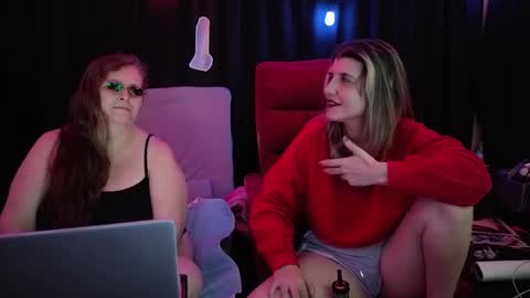 Snapshot of bella_james_1988 chatting on September 30, 5:29 pm Bella James online show from September 30, 5:29 pm