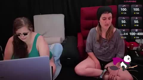 Snapshot of bella_james_1988 chatting on October 28, 6:03 pm Bella James online show from October 28, 6:03 pm