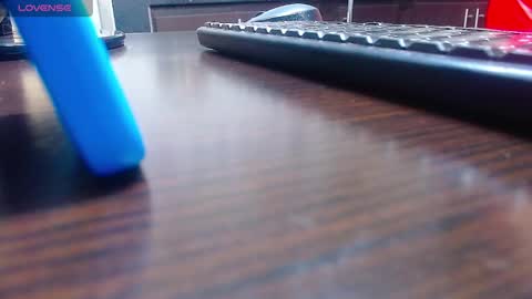 Snapshot of bella_lady_1_ chatting on January 23, 10:22 pm lady online show from January 23, 10:22 pm