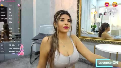 Snapshot of bella_posh chatting on October 13, 8:06 am bella_posh online show from October 13, 8:06 am