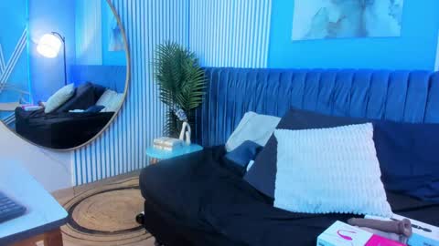 Snapshot of bella_riviera chatting on October 30, 8:10 pm Bella Riviera online show from October 30, 8:10 pm