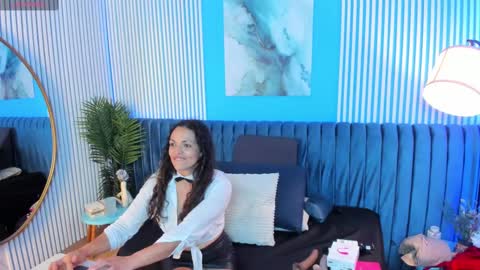 Snapshot of bella_riviera chatting on October 24, 7:32 pm Bella Riviera online show from October 24, 7:32 pm