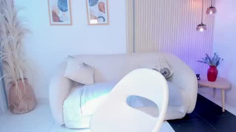 Isabella online show from July 16, 2:21 pm