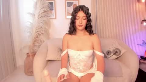 Isabella online show from July 9, 2:41 pm