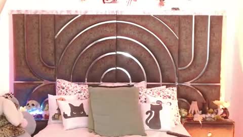 Snapshot of bella_taylor_a chatting on October 31, 4:58 am Bella Taylore online show from October 31, 4:58 am