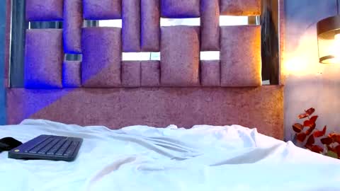 bella_volup online show from February 11, 9:38 pm