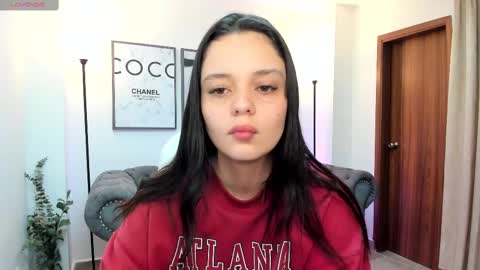 Snapshot of bellaa_hadid_ chatting on March 5, 11:06 am Bella Hadid online show from March 5, 11:06 am