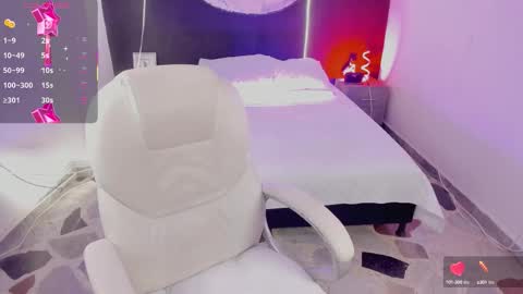 bellaastorm online show from September 12, 4:57 am