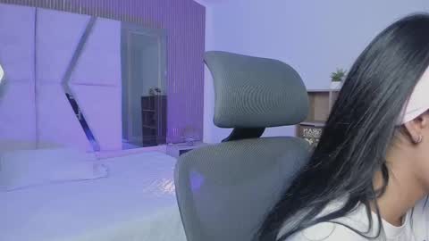 bellaastorm online show from October 2, 2:22 pm