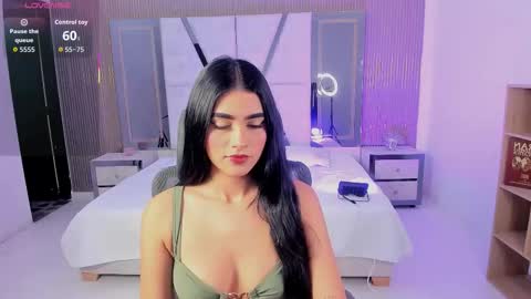 bellaastorm online show from October 6, 2:34 pm