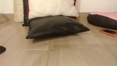 Snapshot of bellacontessa21 chatting on October 2, 10:42 am marcell online show from October 2, 10:42 am