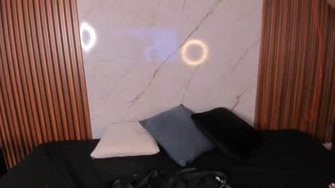Snapshot of belladuboiss_ chatting on March 11, 12:17 pm belladuboiss_ online show from March 11, 12:17 pm