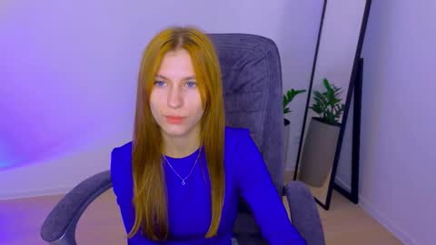 Snapshot of bellafoxi chatting on October 9, 10:41 am BellaFoxi online show from October 9, 10:41 am