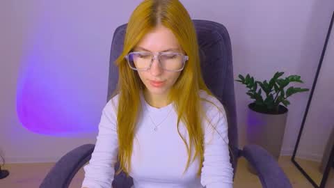 Snapshot of bellafoxi chatting on September 28, 11:26 am BellaFoxi online show from September 28, 11:26 am