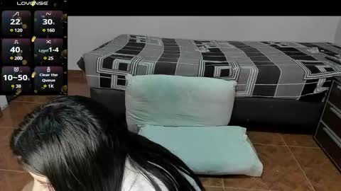 Snapshot of bellah_rose_squirt chatting on December 6, 2:57 am Bella online show from December 6, 2:57 am