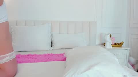 Snapshot of bellalima chatting on October 17, 2:26 am Bella online show from October 17, 2:26 am